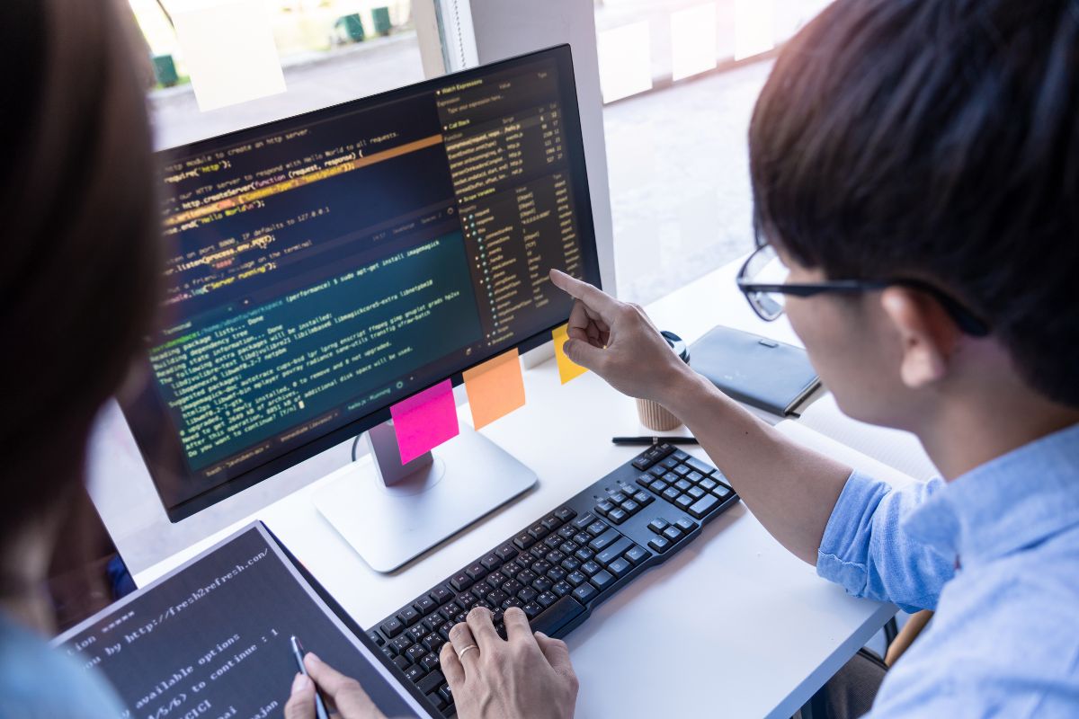 Kỹ sư cầu nối (PM + TECH)