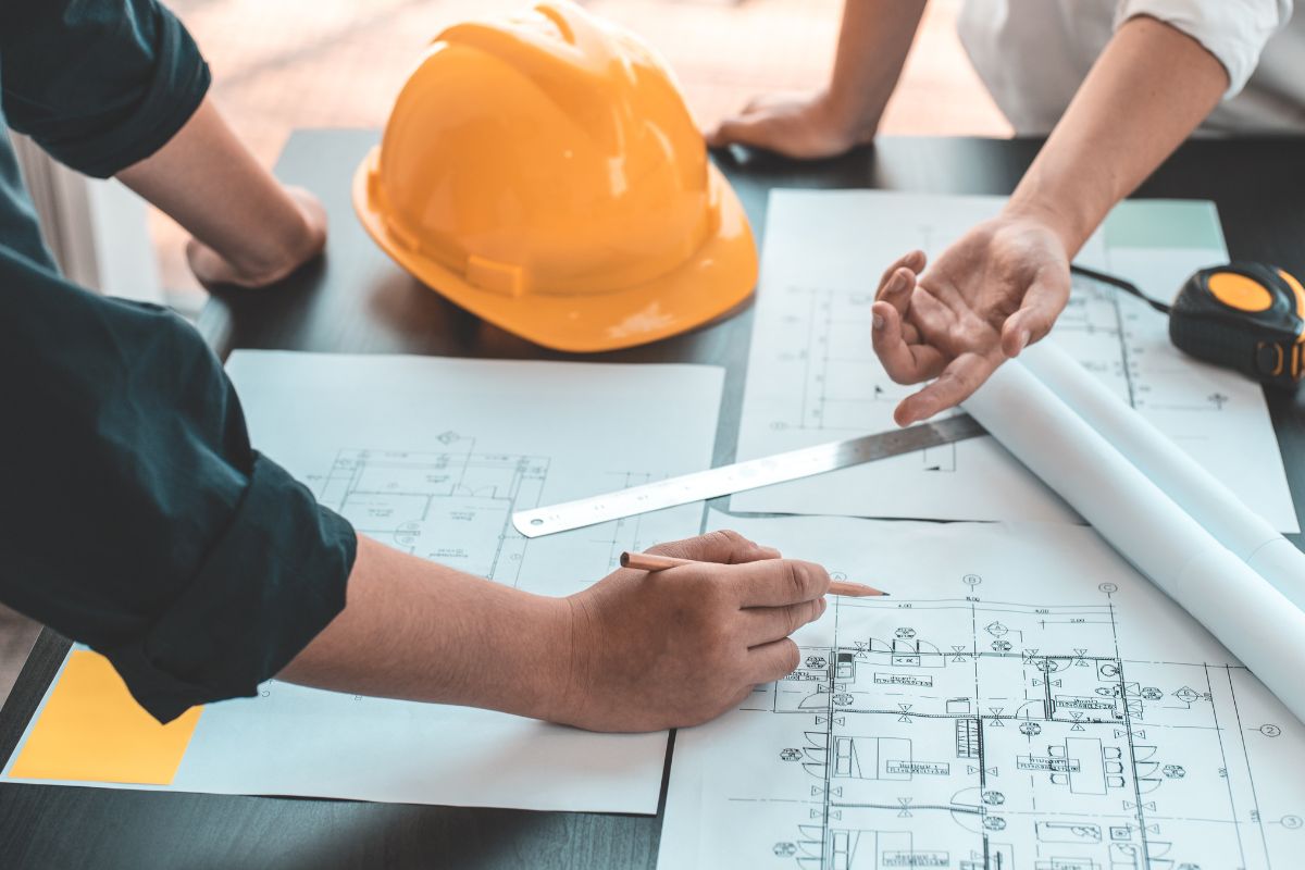 Nhân viên thiết kế/ vận hành máy tiện NC và trung tâm gia công